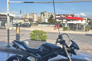 Triumph street triple 675