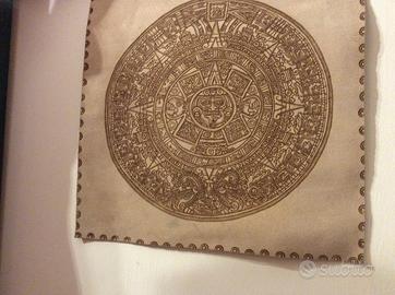 Calendario Maya su pelle tortora