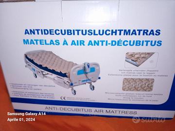 2 materassi antidecubito ad aria+Lavatesta:MOTORIZ