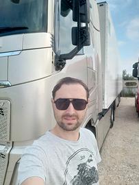 Autista camion C/C1E/CE+CQC con esperienza