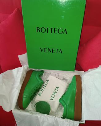 BOTTEGA VENETA 
Sneakers Basse Pillows in Pelle