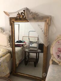 Specchiera antica