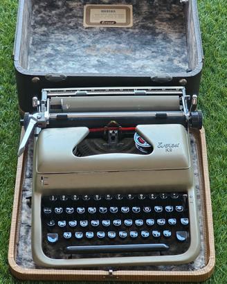 Macchina da scrivere Everest K2