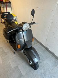 Vespa PX 125 arcobaleno conservato