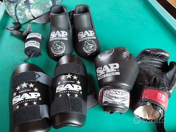 Protezioni kickboxing