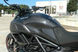 ACCESSORI RICAMBI CARBONIO DUCATI DIAVEL 1200