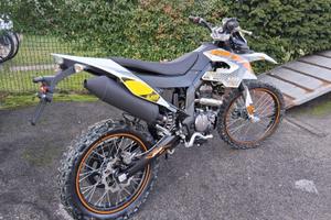 UM DSR 125**ENDURO MOT. APRILIA LC.
