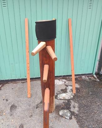 Wooden dummy