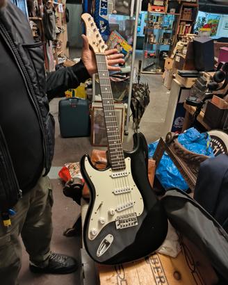 Chitarra Elettrica Eko S-300  mancina 