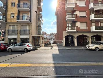 MAGAZZINO A TORINO
