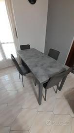 Mobile soggiorno + tavolo allungabile e 4 sedie