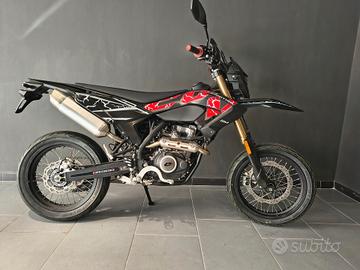 Qj Motor Cov 125 MOTARD OPERAZIONE 50%