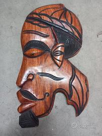 Maschera etnica in legno 