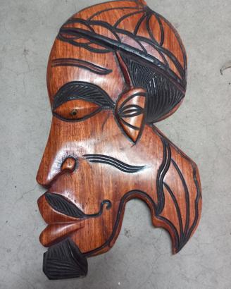 Maschera etnica in legno 