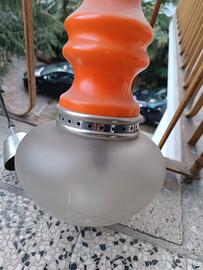 lampadario vintage plastica arancione e vetro 