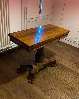 antico tavolo da gioco