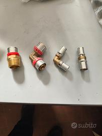 Raccordi a pressare per tubi multistrato