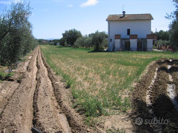 Terreno edificabile a 2 km dal paese