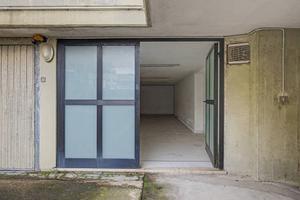 PRATICO BOX AUTO A PORTO SAN GIORGIO, FERMO