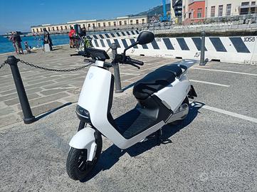 Scooter elettrico Yadea G5S (equivalente a 125cc)