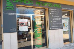 Ufficio fronte strada