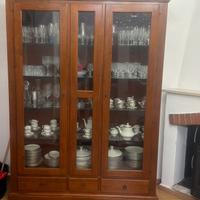 Cristalliera m, tavolo e 6 sedie arte povera