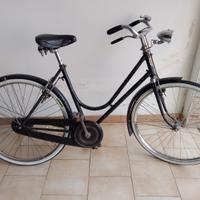 Bici da donna con freni a bacchetta 
