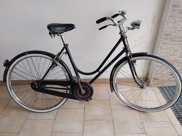 Bici da donna con freni a bacchetta 