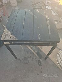 Tavoli 60x60  struttura in ferro robusto