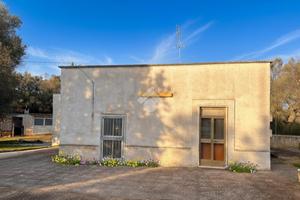 VILLA SINGOLA A FRANCAVILLA FONTANA