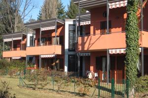 Da privato bilocale arredato con giardino