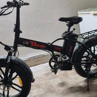 Bici a pedalata assistita pieghevole