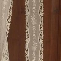 Tende in pizzo bianche