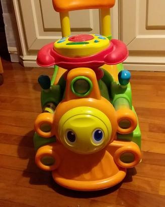 Trenino cavalcabile Chicco