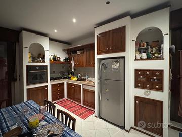 cucina in muratura e legno