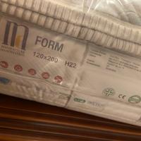 Due materassi in memory foam da una piazza e mezza