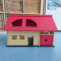 Casetta di legno per animali giocattolo