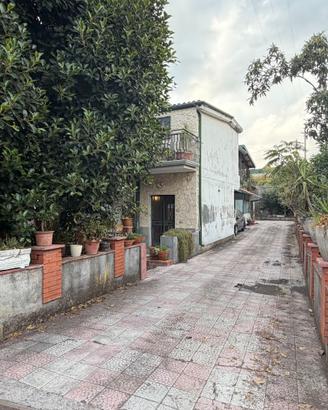 Appartamento in Villa-5 Vani - S.Giovanni la Punta