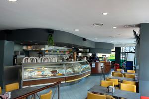 Locale commerciale ad uso gelateria