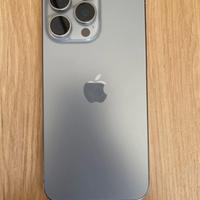 apple  iphone 15 pro max titanio