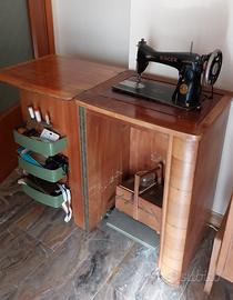 Macchina da cucire Singer anni 60