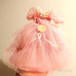 Due abiti+accessori Lady Lovely Locks. 