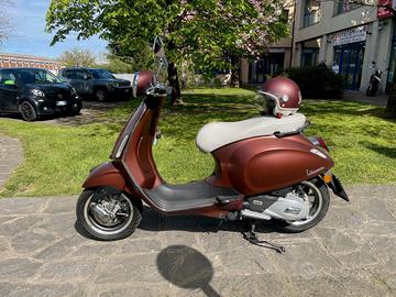 Vespa Primavera 125 50 th anniversario
