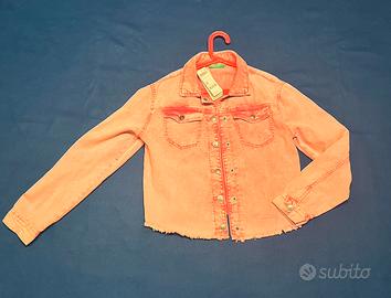 Giacca di jeans corta rosa con scritta Enjoy