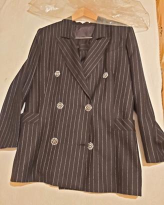 Tailleur elegante con gonna