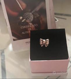 Pandora charm fiocco