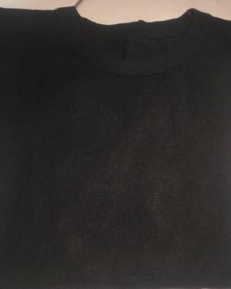 Maglione nero girocollo - Classico e versatile