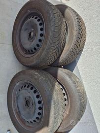 Pneumatici 205/60 R16 INVERNALI + cerchi in ferro