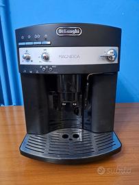 Macchina da caffè espresso DeLonghi Magnifica