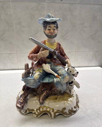 Statuetta cacciatore in ceramica Capodimonte